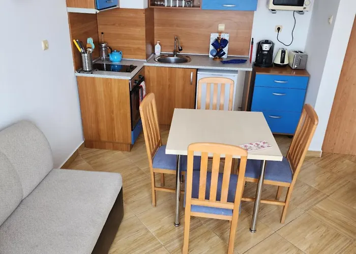 Golden Dreams Slantchev Briag